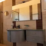 Gyra Villa