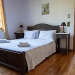 Gyra Villa *