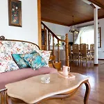 Villa Gyra