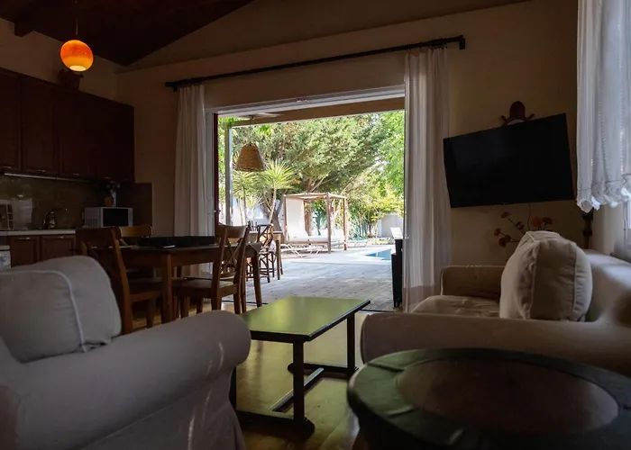 Βίλα Gyra Villas