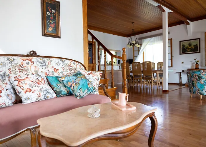 Βίλα Gyra Villas